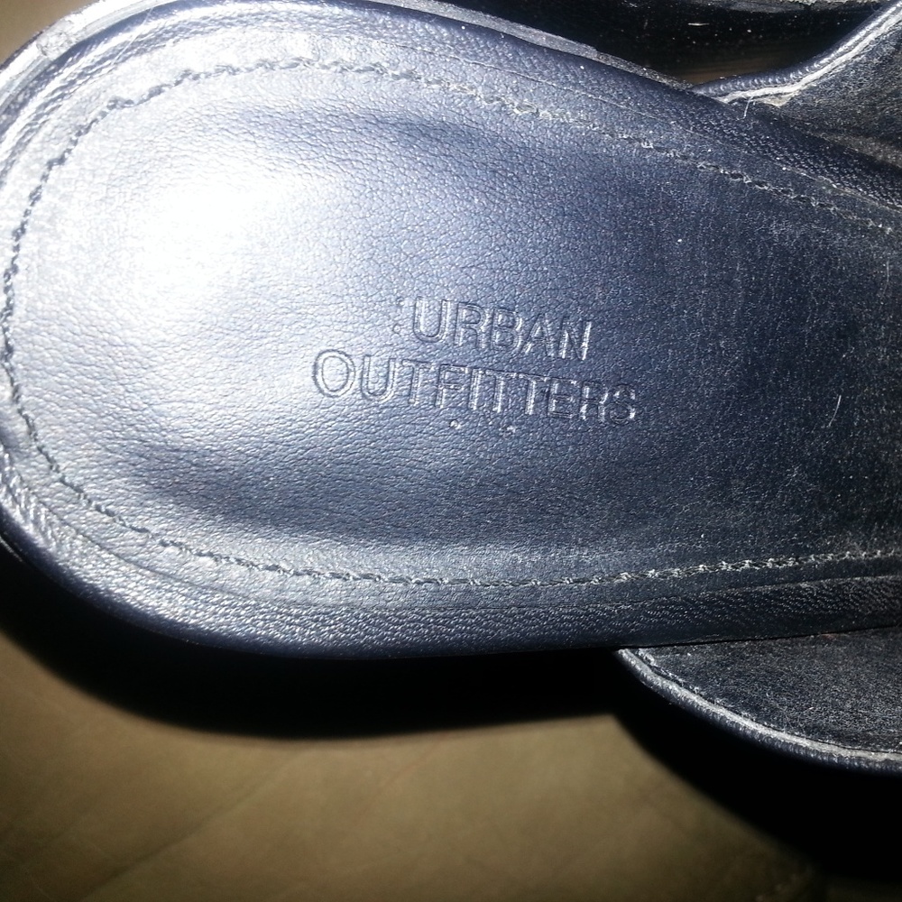 Urban outfitters black mules